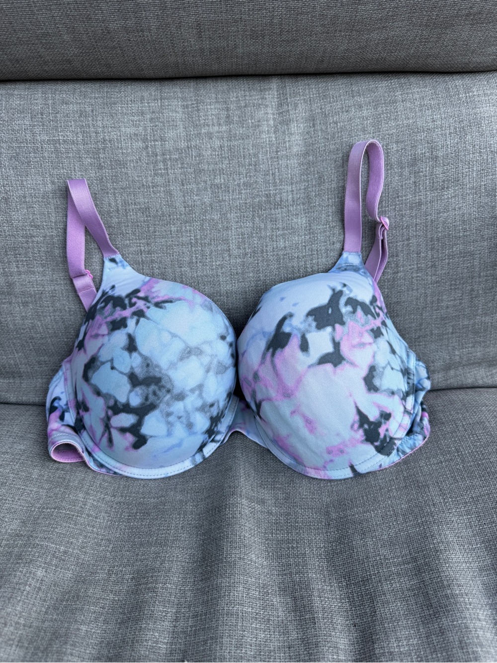 PINK Victoria's Secret Wear Everywhere Push-Up Bra 36D Tie Dye Purple